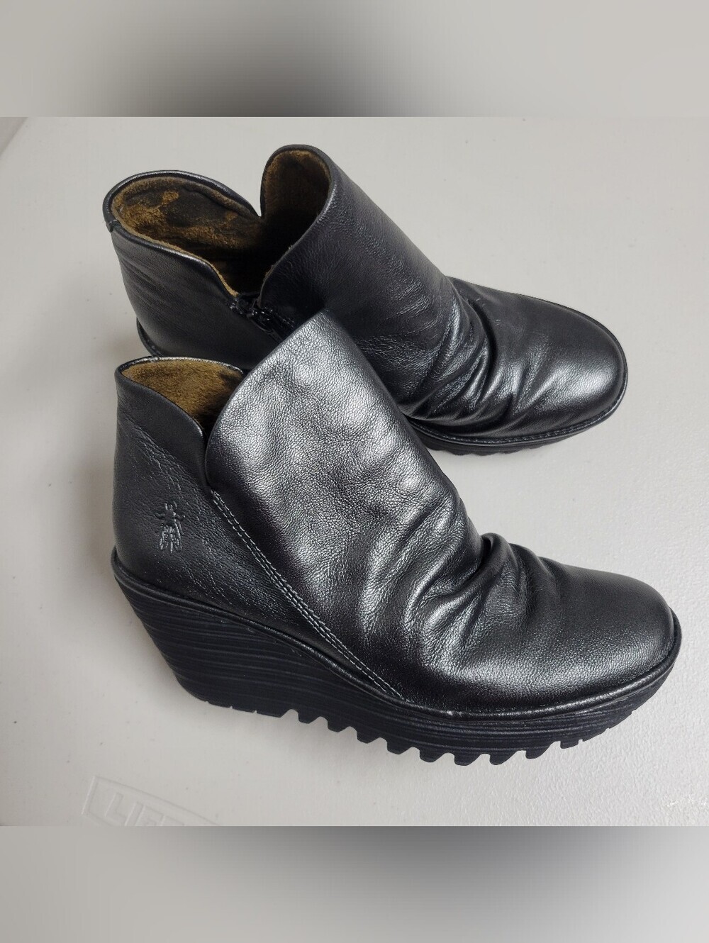 Fly London NWOT Yip  Leather Ankle Boots Size 37.